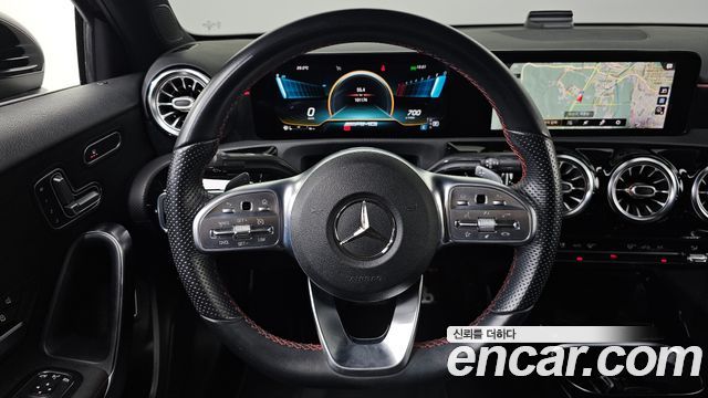 Mercedes-Benz A-Class 2020 — photo 15