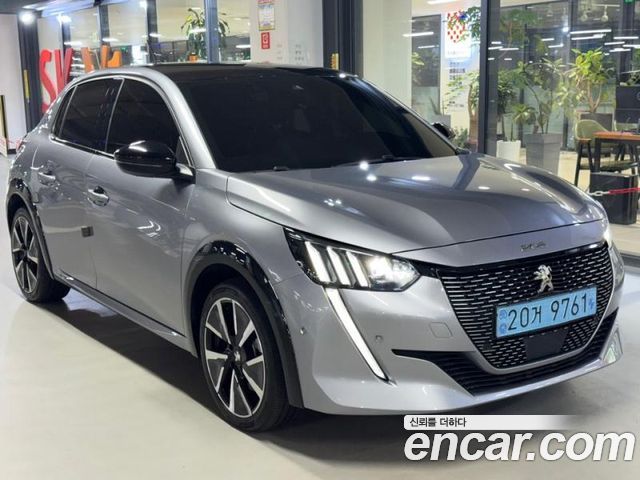 Peugeot 208 2022 — photo 2