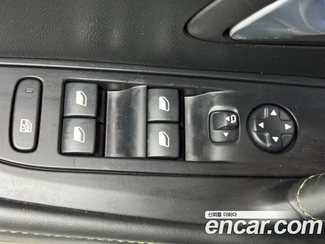 Peugeot 208 2022 — photo 14