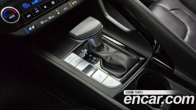 Hyundai AVANTE 2023 — photo 12