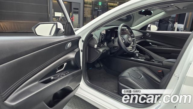 Hyundai AVANTE 2023 — photo 13