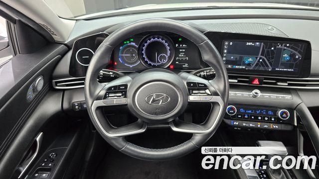 Hyundai AVANTE 2023 — photo 19