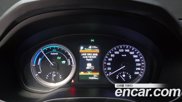 Hyundai Grandeur 2018 — photo 8