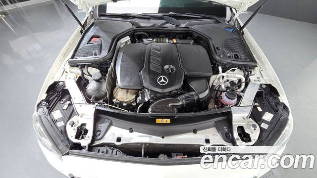 Mercedes-Benz E-Class 2023 — photo 6