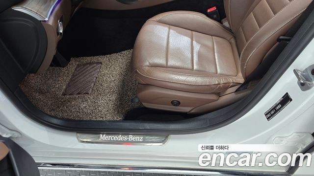 Mercedes-Benz E-Class 2023 — photo 29