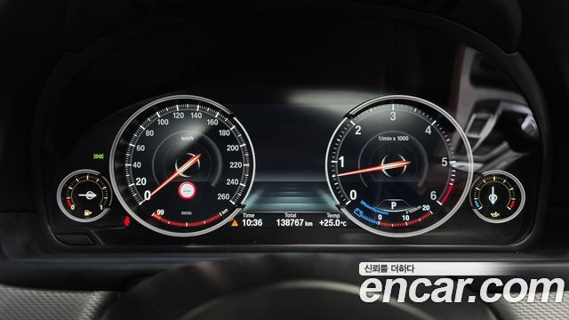 BMW 5-Series 2014 — photo 11
