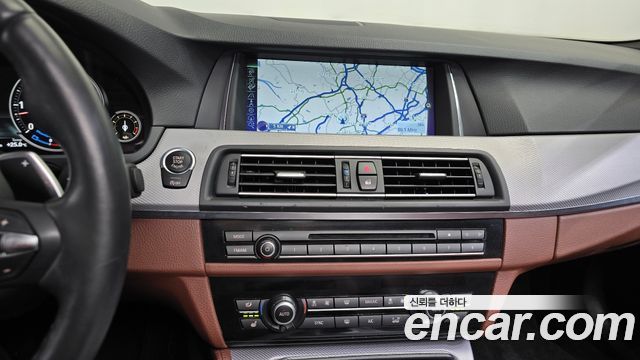BMW 5-Series 2014 — photo 18