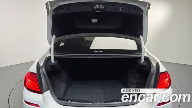 BMW 5-Series 2014 — photo 26