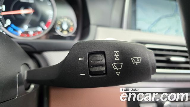 BMW 5-Series 2014 — photo 29