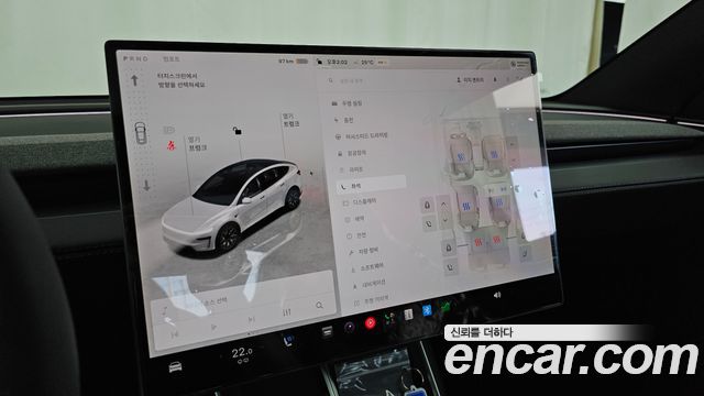 Tesla Model Y 2026 — photo 25