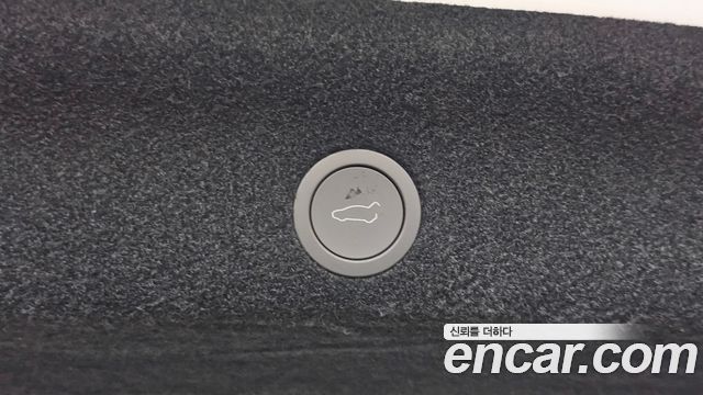 Tesla Model Y 2026 — photo 27