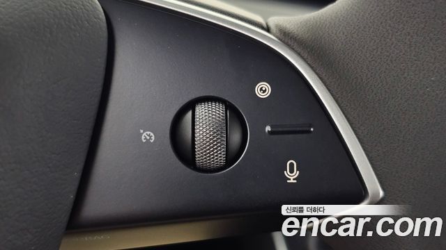 Tesla Model Y 2026 — photo 31