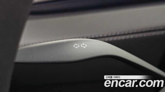Tesla Model Y 2026 — photo 32