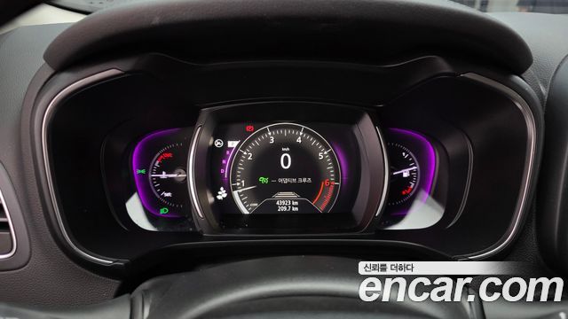 Renault Korea QM6 2021 — photo 11