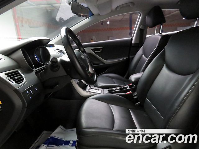 Hyundai AVANTE 2014 — photo 5