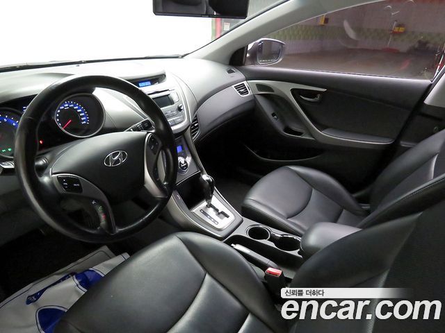 Hyundai AVANTE 2014 — photo 7