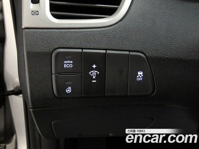Hyundai AVANTE 2014 — photo 14
