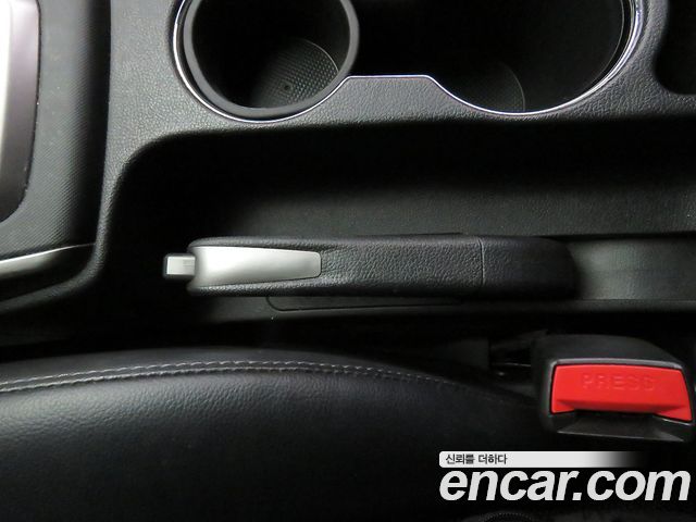 Hyundai AVANTE 2014 — photo 15