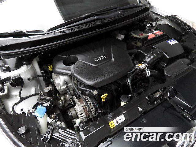 Hyundai AVANTE 2014 — photo 19