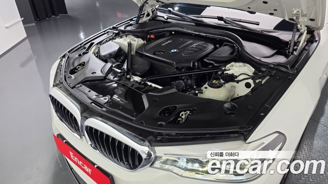 BMW 5-Series 2017 — photo 6