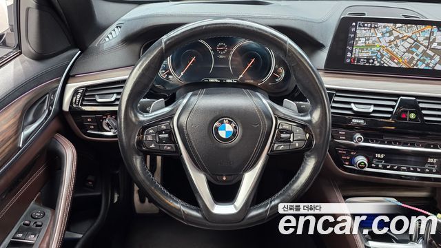 BMW 5-Series 2017 — photo 19