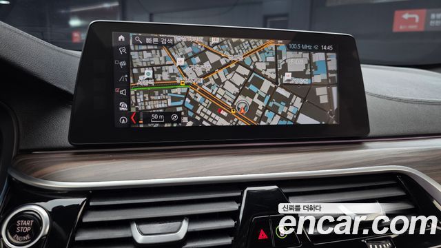 BMW 5-Series 2017 — photo 20