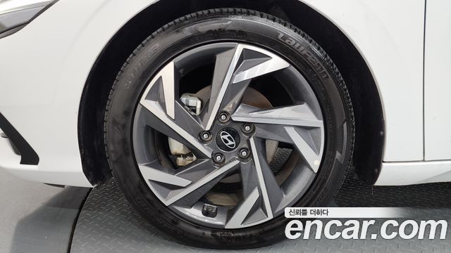 Hyundai AVANTE 2024 — photo 5