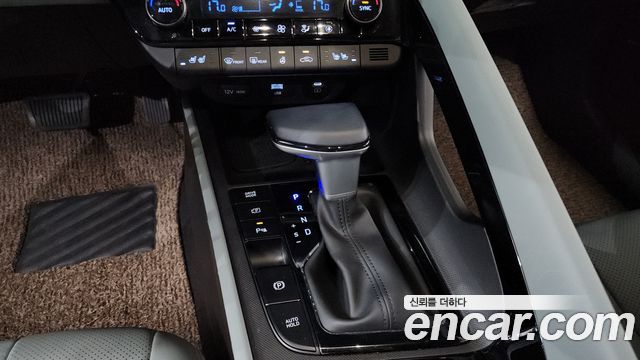 Hyundai AVANTE 2024 — photo 12