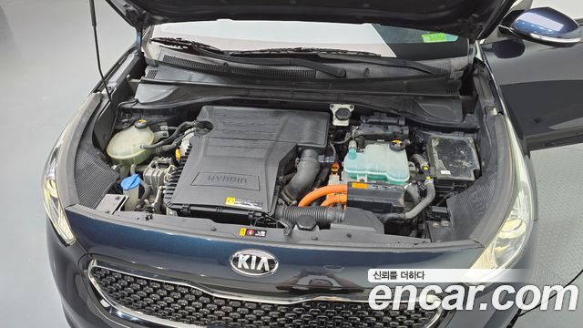 Kia Niro 2017 — photo 6
