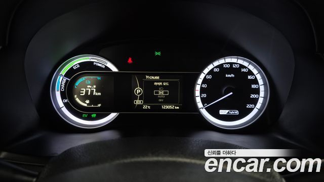 Kia Niro 2017 — photo 8