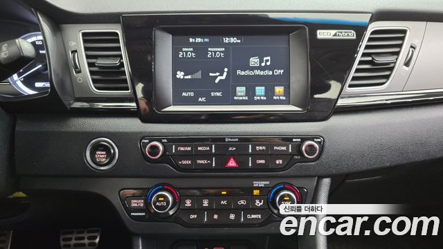 Kia Niro 2017 — photo 12
