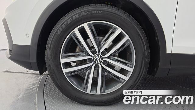 Volkswagen Tiguan 2023 — photo 5
