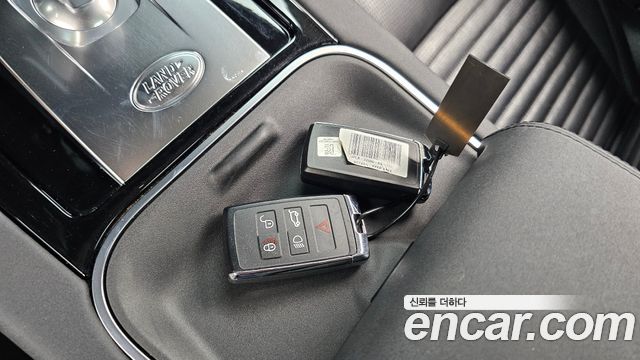 Land Rover Discovery Sport 2021 — photo 21