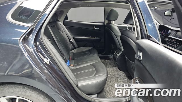 Kia K5 2019 — photo 17