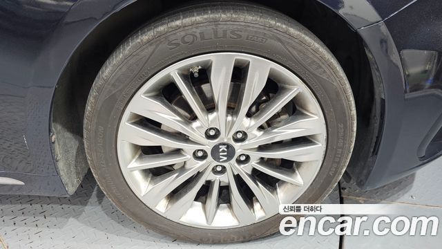 Kia K5 2019 — photo 7