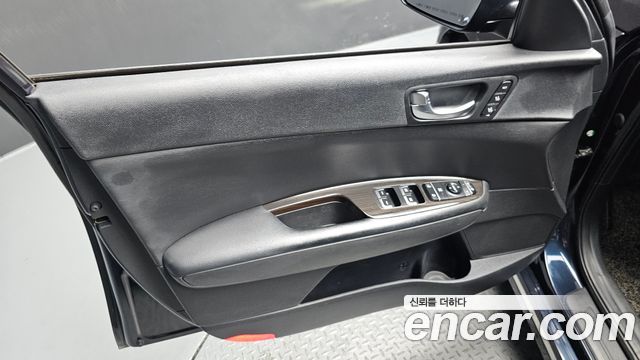 Kia K5 2019 — photo 14