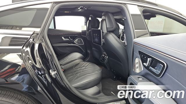 Mercedes-Benz EQS 2023 — photo 18
