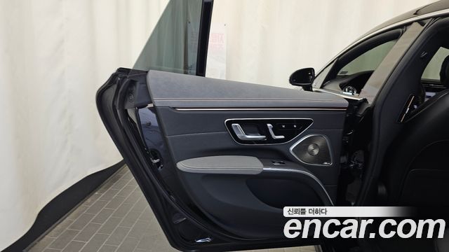 Mercedes-Benz EQS 2023 — photo 15