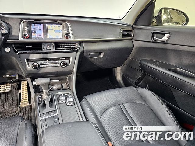 Kia K5 2018 — photo 10