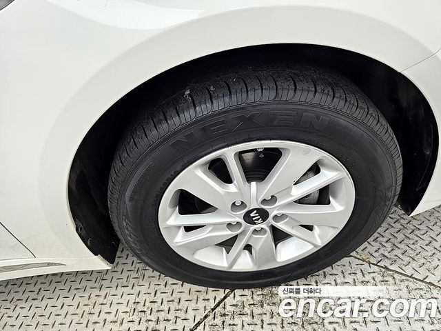 Kia K5 2018 — photo 20