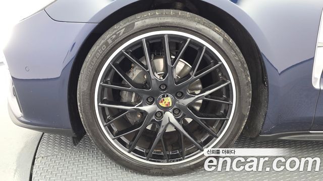Porsche Panamera 2021 — photo 5