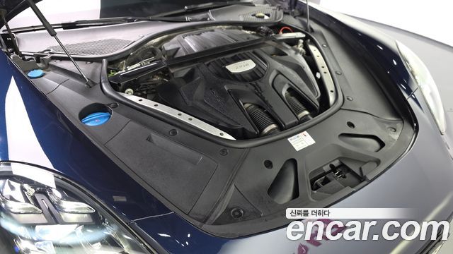 Porsche Panamera 2021 — photo 6