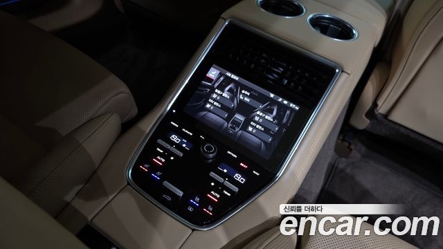 Porsche Panamera 2021 — photo 24