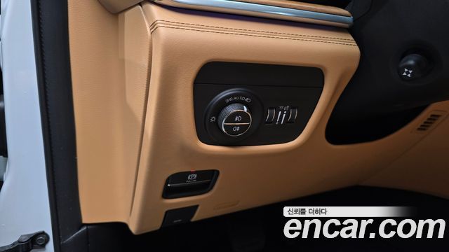 Jeep Cherokee 2021 — photo 28