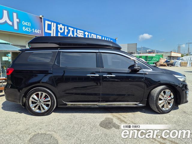 Kia Canival 2015 — photo 3