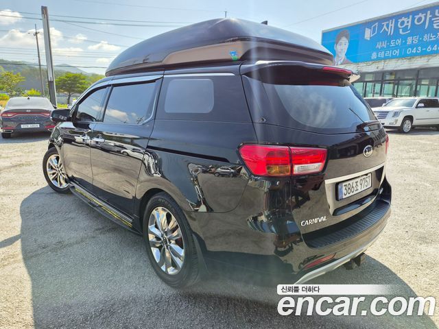 Kia Canival 2015 — photo 5
