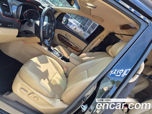 Kia Canival 2015 — photo 13