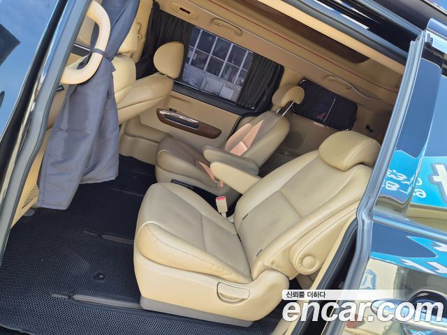Kia Canival 2015 — photo 14