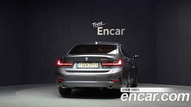 BMW 3-Series 2019 — photo 4