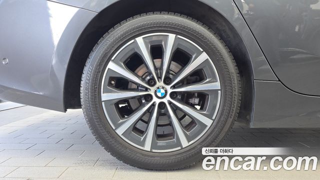 BMW 3-Series 2019 — photo 5
